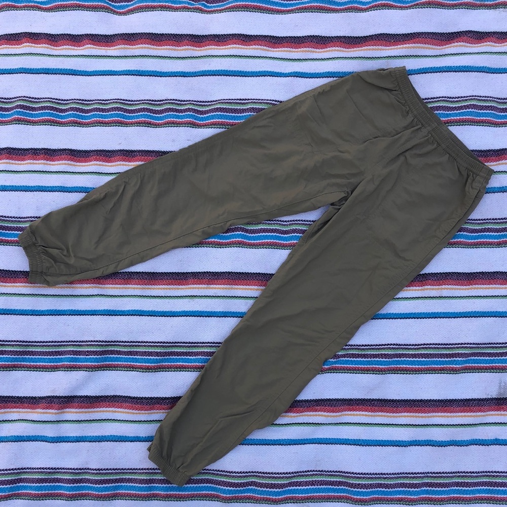 Patagonia Baggies Pants • Tan • Men’s Small